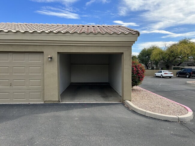 Building Photo - 5335 E Shea Blvd