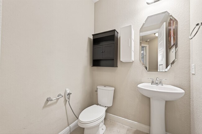 Building Photo - 3002 Overbrook Meadow Ln