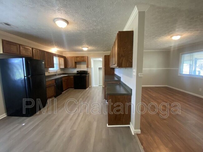 Building Photo - 168 Reynolds Dr