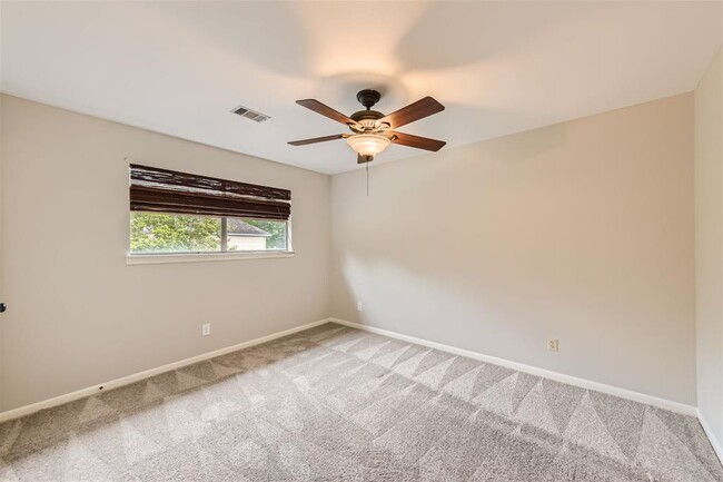 Building Photo - 1403 Stependale Dr