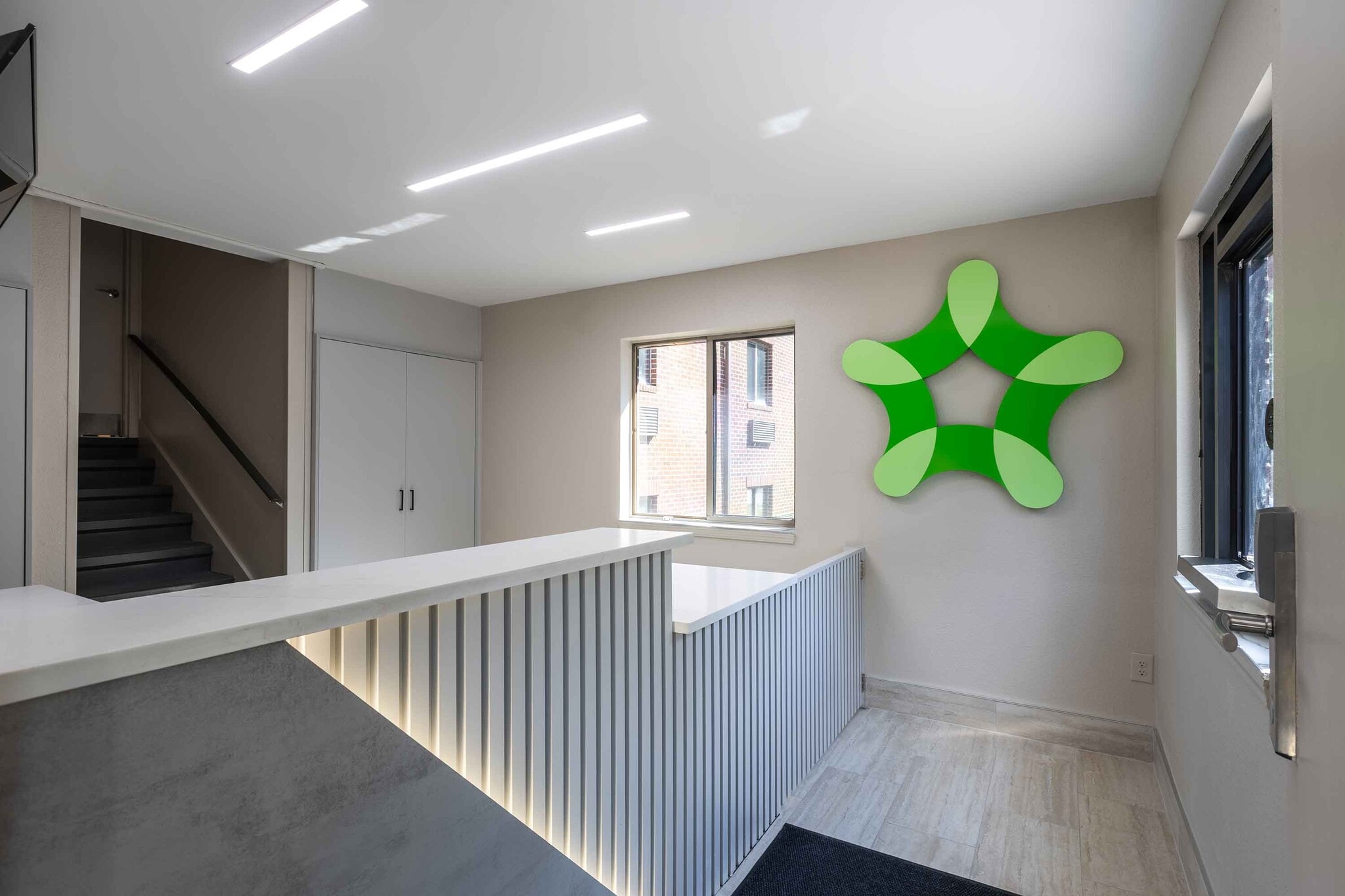 Building Photo - Furnished Studio-Columbia - West - Stoneri...