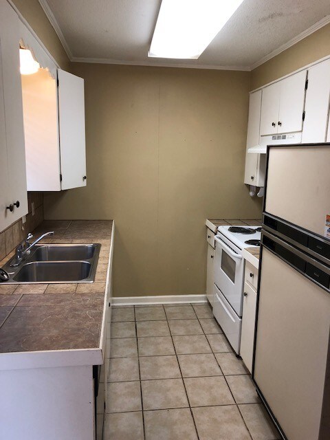 Building Photo - 309 Hickerson Ave