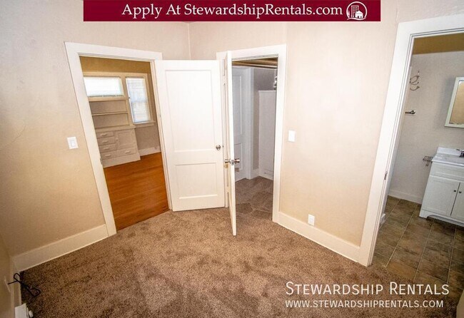 Building Photo - 2024 Emerald St