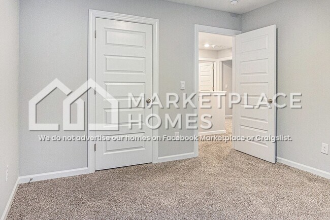 Building Photo - 3335 Meriwether Dr