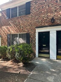 Building Photo - 2 Bedroom/ 2 bath Condo in Georgetown