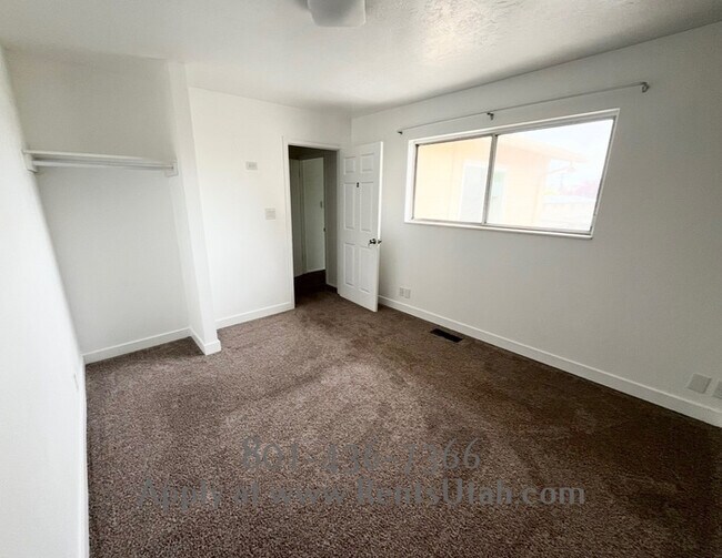 Building Photo - Provo Townhome