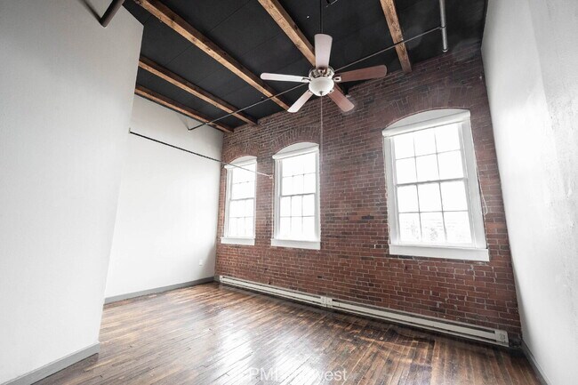 Building Photo - 501 Madison Ave