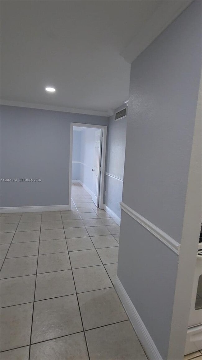 Building Photo - 9405 SW 76th St