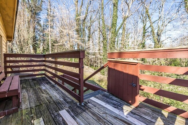 Building Photo - 1570 Spring Ln NW