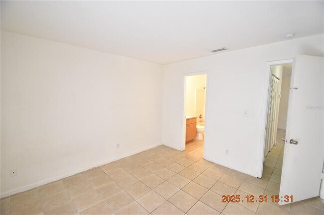 Building Photo - 6618 N Church Ave