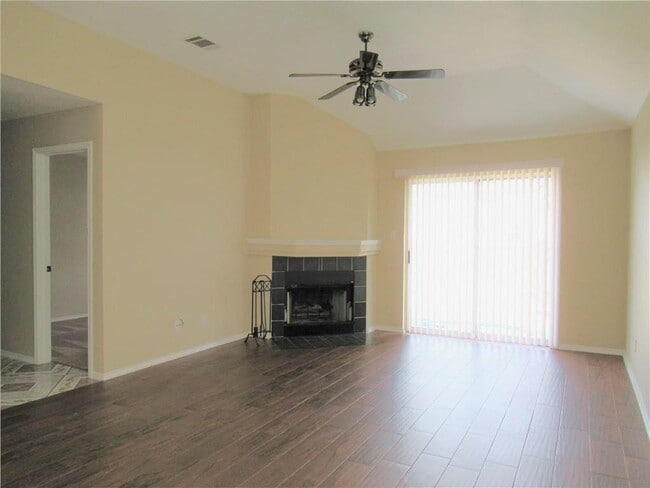 Building Photo - 4723 Castleman Dr