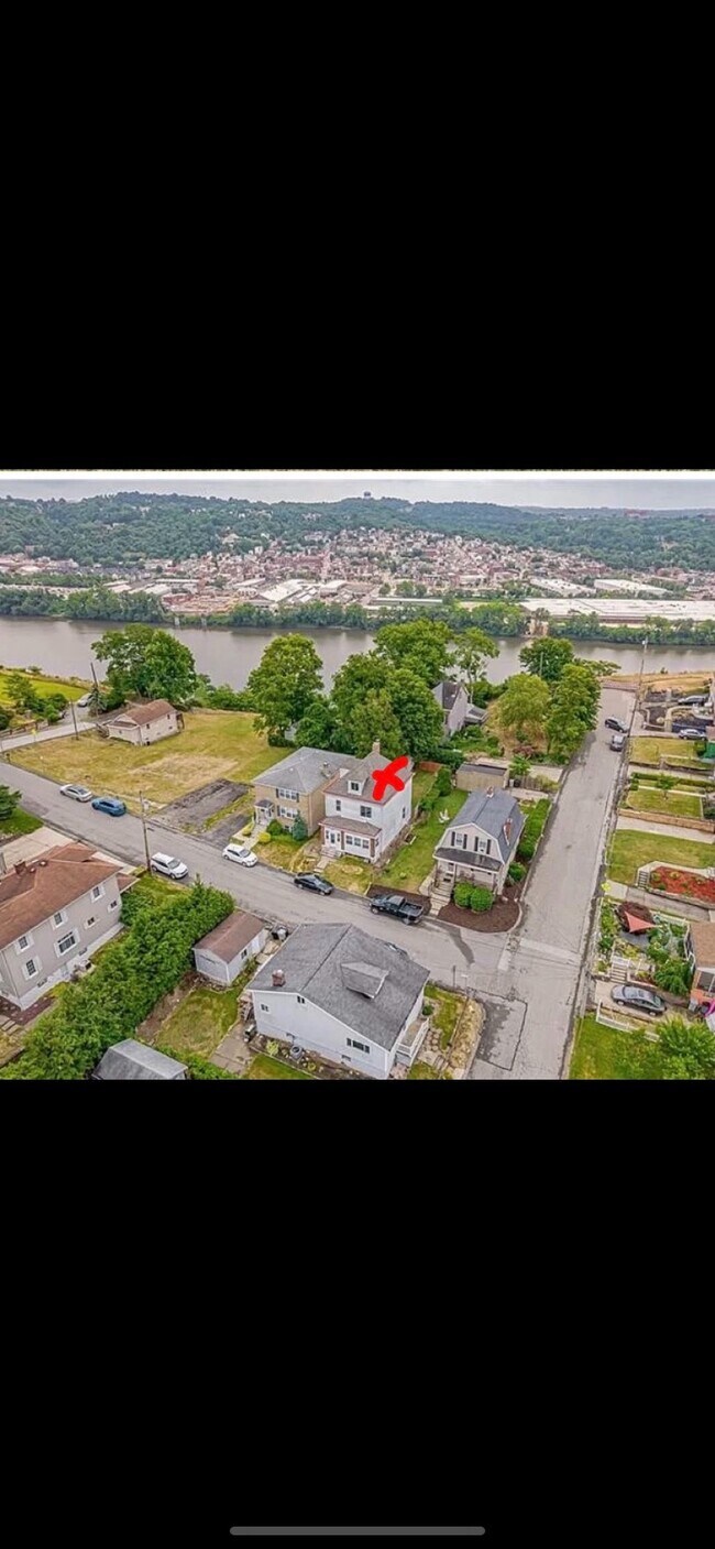 Building Photo - 422 Greenwood Ave