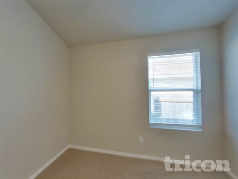 Building Photo - 3525 Stride Ln