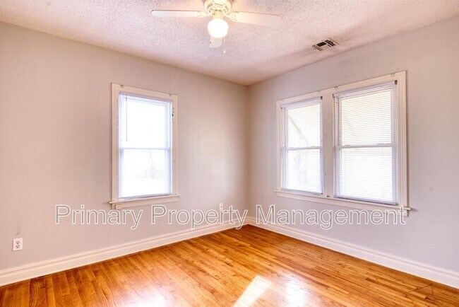 Building Photo - 1132 N St Clair Ave