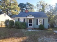 Building Photo - 225 Pinecrest Dr