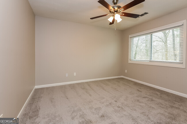 Building Photo - 461 Barnsdale Dr