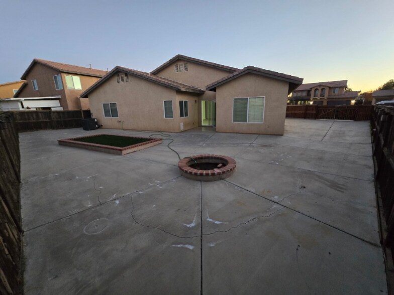 Building Photo - 12662 Fair Glen Ln