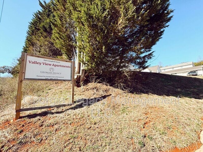 Building Photo - 896 Campbell St