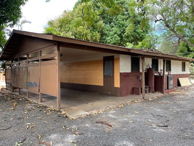 Building Photo - 2 Bedroom, 1 Bath House Across The Street ...