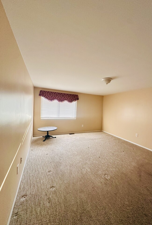 Building Photo - 30244 Southampton Ln