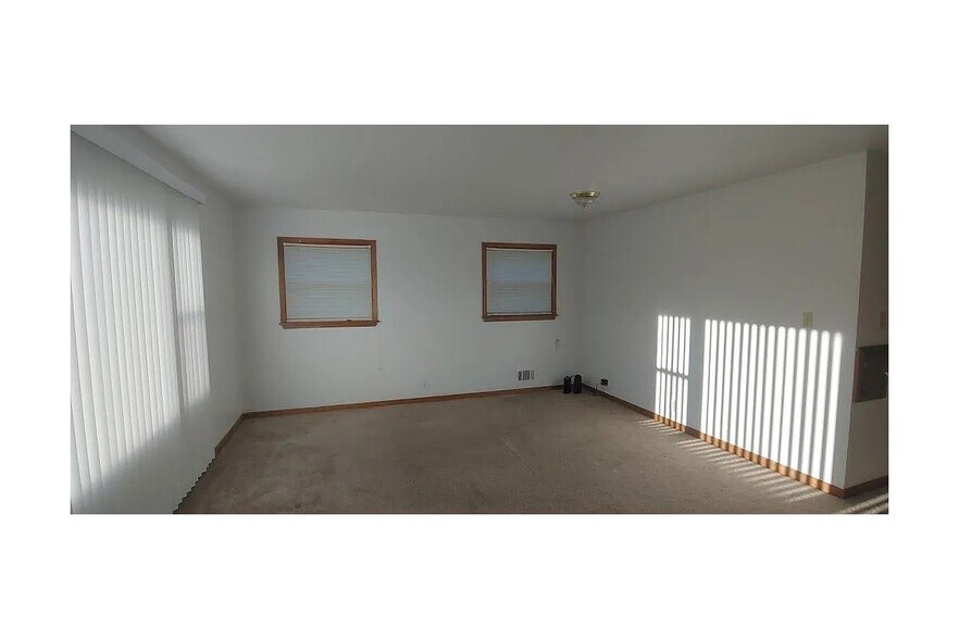 Living Room - 5950 N 69th St