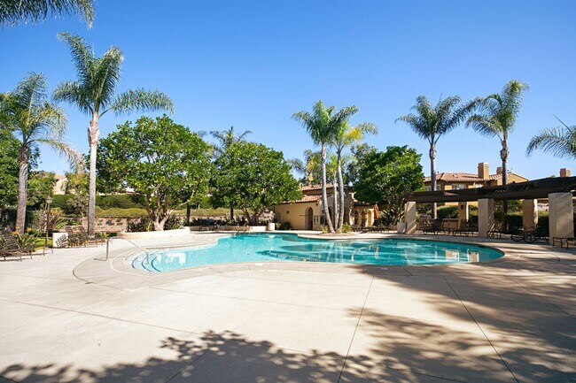 Building Photo - Stunning 5-Bedroom Pool Home in Talega – Luxury Living in San Clemente