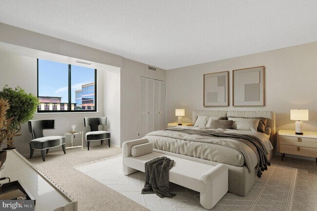 Building Photo - 3800 Fairfax Dr