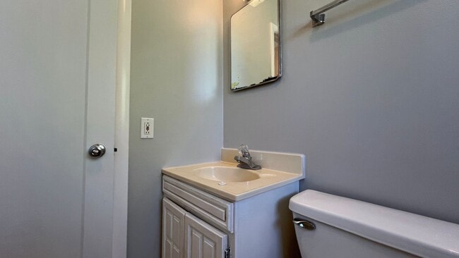 Building Photo - 32143La