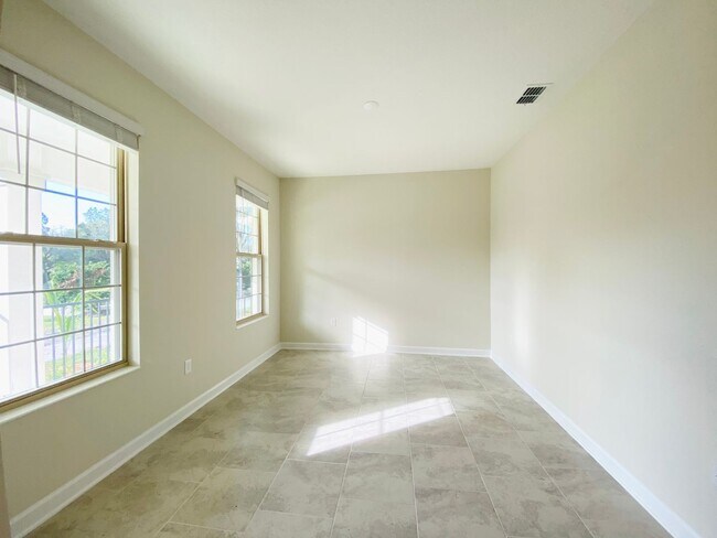 Building Photo - HOME IN TUSKAWILLA CROSSING