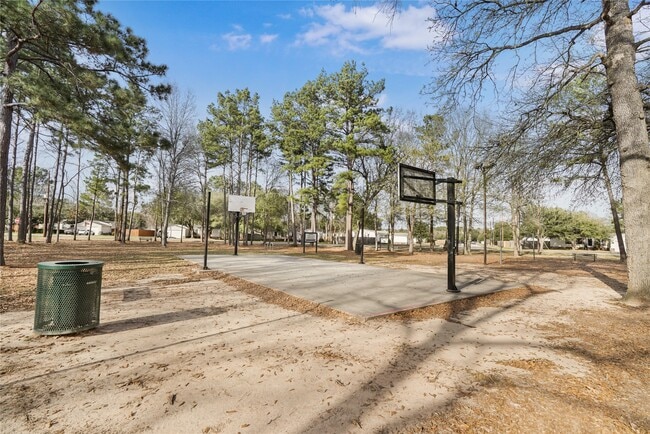 Building Photo - 16461 Hill Country Dr