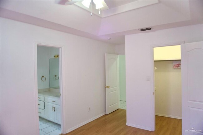Building Photo - 3600 Cedar Ave