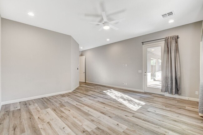 Building Photo - Bermuda & Pyle