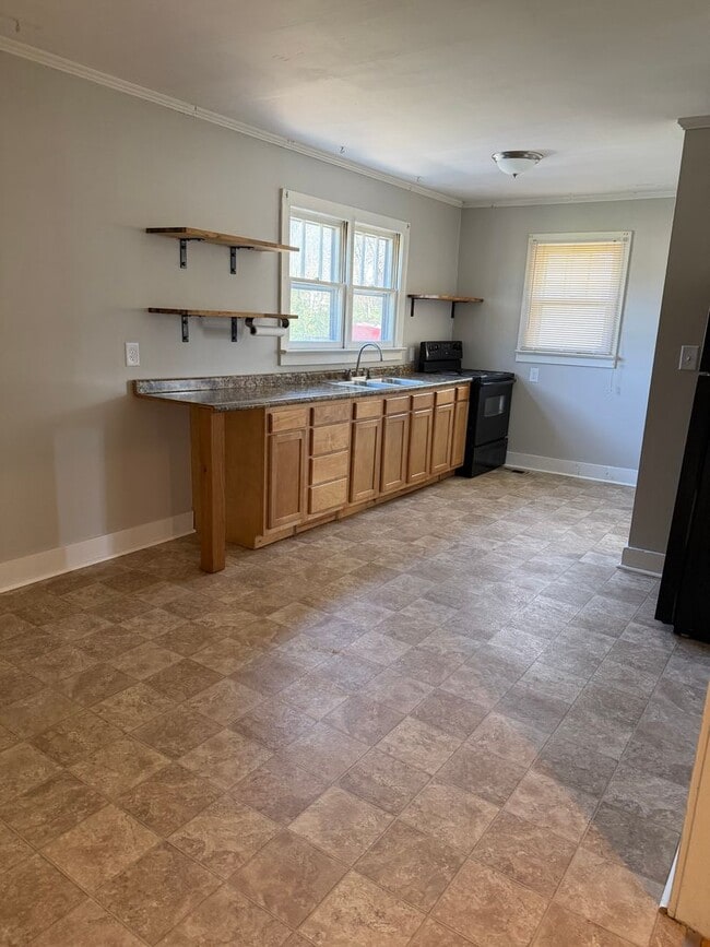 Building Photo - Adorable Cottage with detached garage Lebanon TN