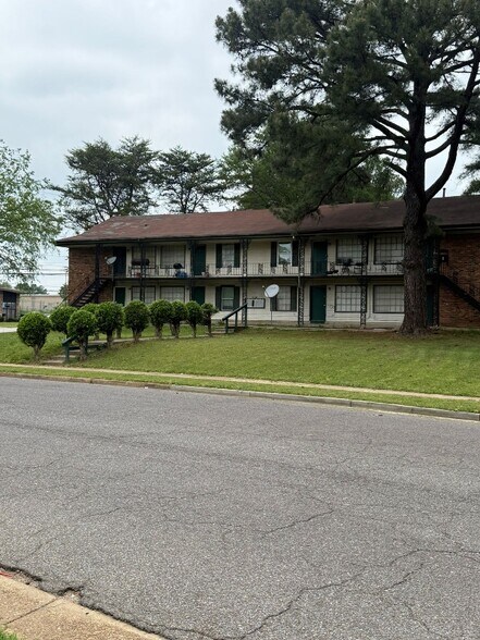 Building Photo - 3720 Outland Rd