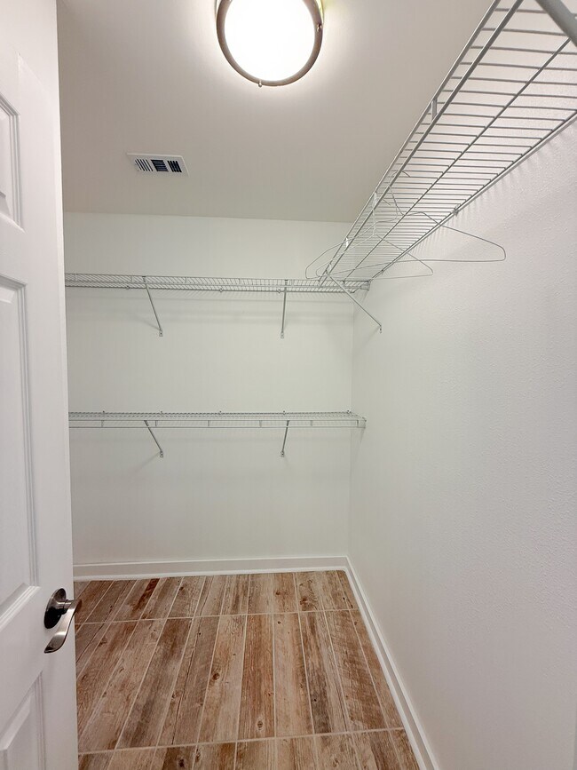 Building Photo - 161 Mirabelle Cir