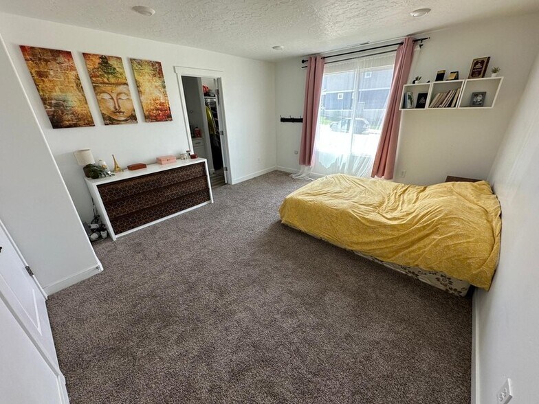 Building Photo - 624 N Canvasback Dr