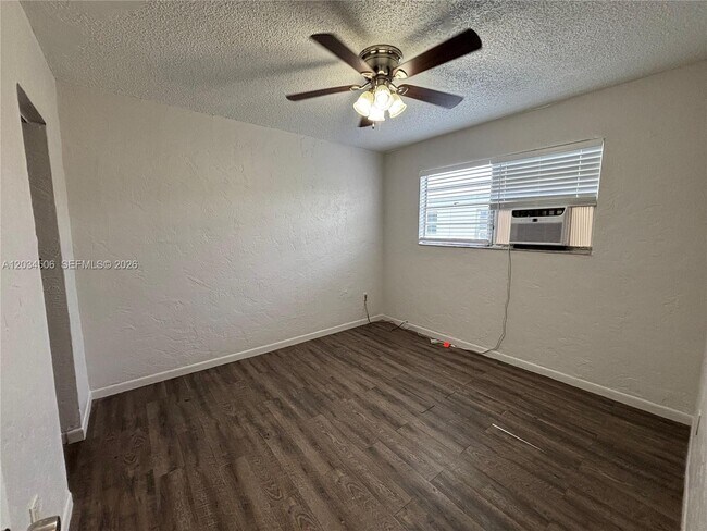 Building Photo - 14120 NW 24th Ct