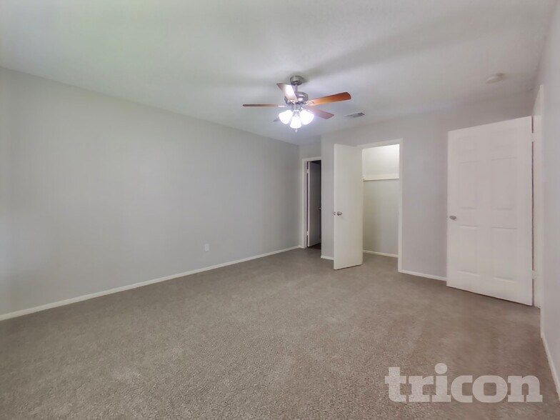 Building Photo - 6329 Porterway Dr