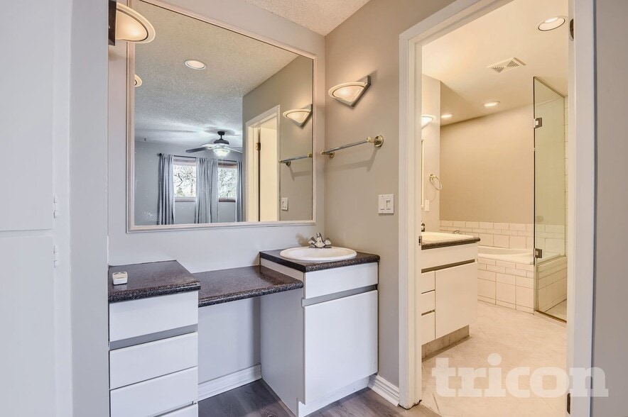 Building Photo - 7681 E Easter Pl