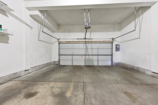 Building Photo - $1,945.95 - 2 Bed, 2.5 Bath Townhome in Colorado Springs with Attached Garage!