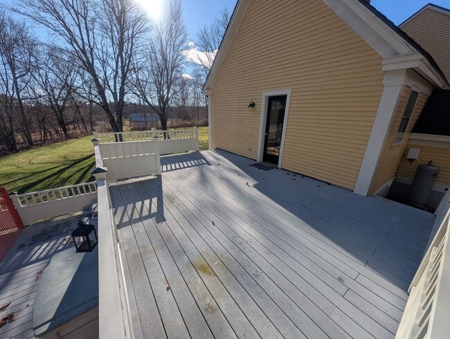 Building Photo - Beautiful 2 Bedroom House