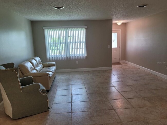 Building Photo - 169 Caddy Rd