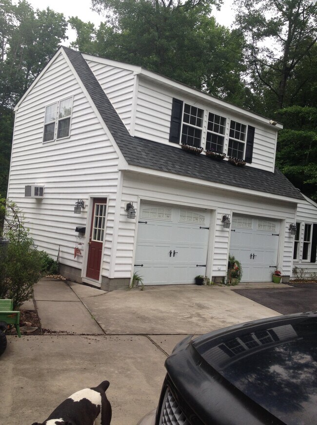 Building Photo - 3512 Douglas Rd