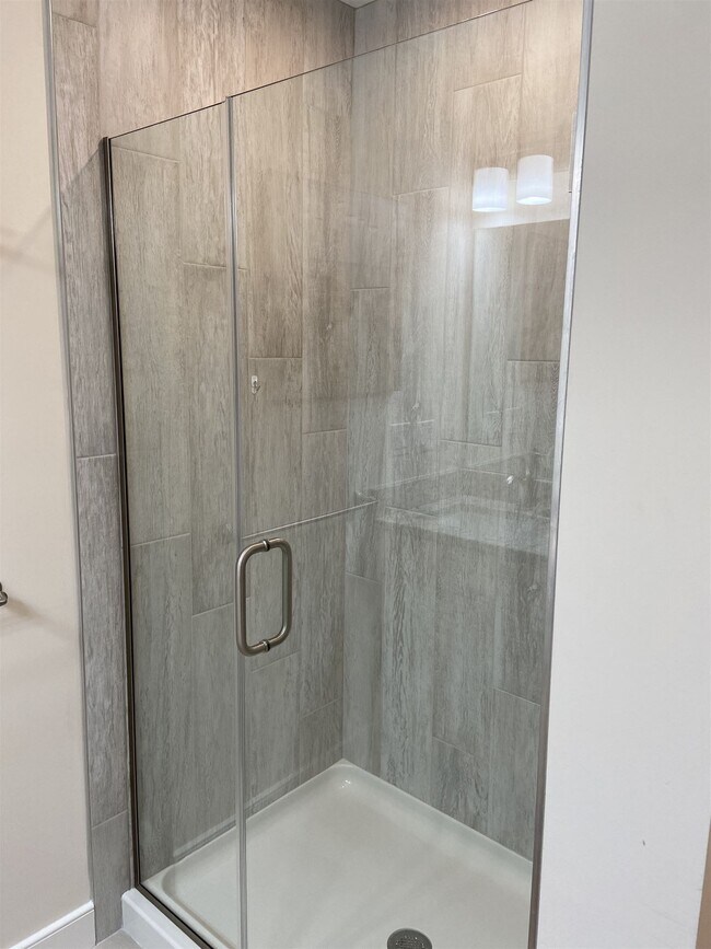 Building Photo - 2075 Lafayette Rd