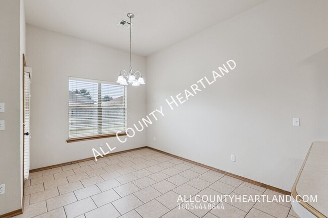 Building Photo - 2728 SE 93rd St