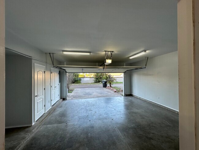 Garage - 428 Quail Ave