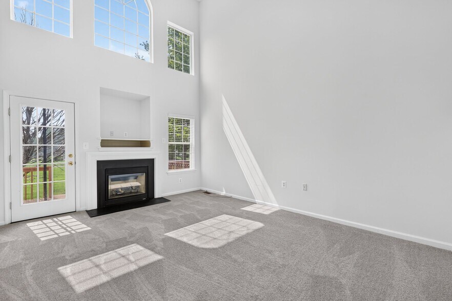 Building Photo - 335 Wheatfield Cir