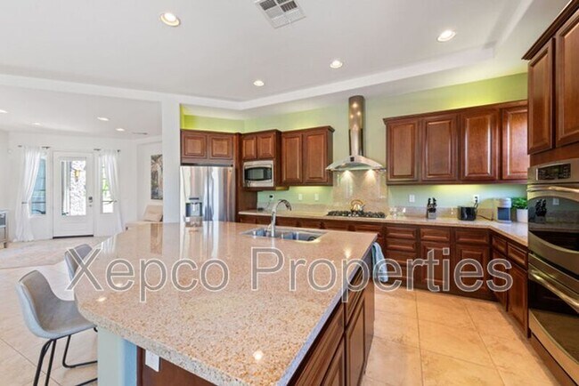 Building Photo - 1583 Sienna Ct