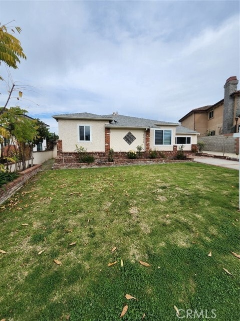 Building Photo - 2838 May Ave