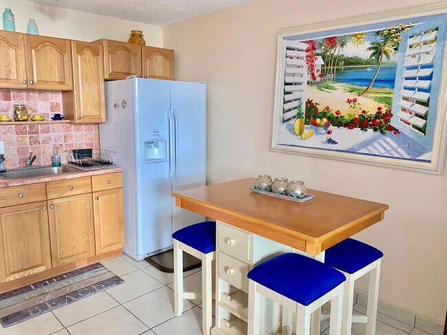 Building Photo - 145 S Ocean Ave